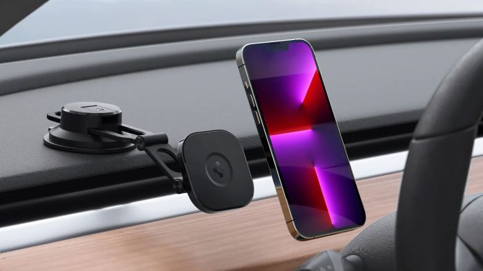 Official iPhone 15 car mount magnetic