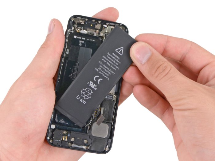 IPhone 15 battery replacement kit